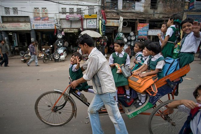 Old Delhi Walking Tour With Authentic Indian Lunch - Tour Highlights