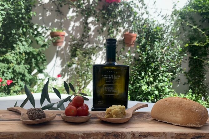 Olive Oil Tasting With O75 in Córdoba, Spain - Food Offerings