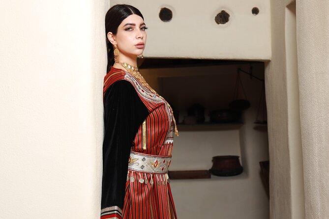 Omani Elegance Timeless Photo Sessions at Majestic Memoirs Studio