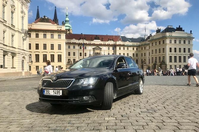 One Way Private Transfer From Berlin to Prague for up to 4 People - Transfer Details