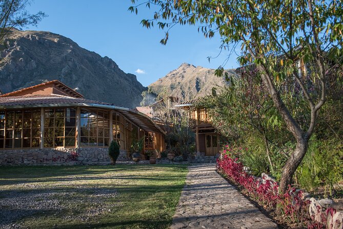One-Way Transfer From Sacred Valley Hotels to Ollantaytambo Train Station