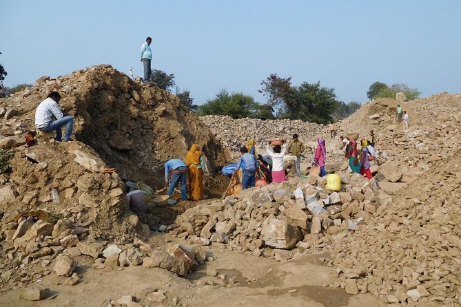 Panna Diamond Mining Tour With Lunch at Braharpati Kund