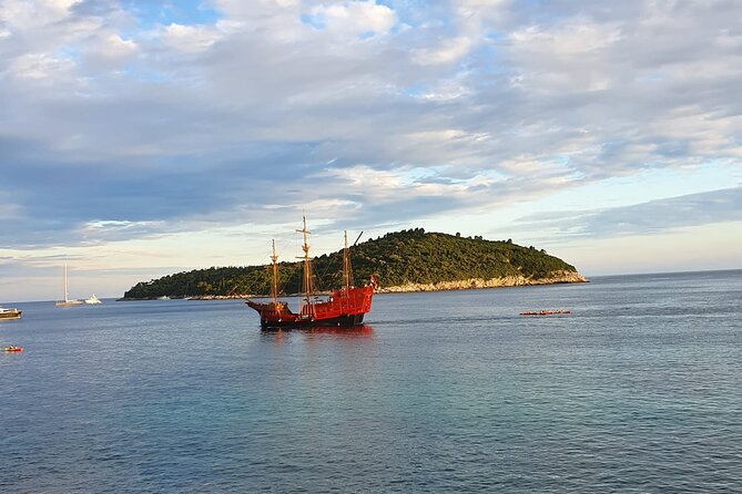 Panoramic Cruise Around Old Town Dubrovnik by Karaka