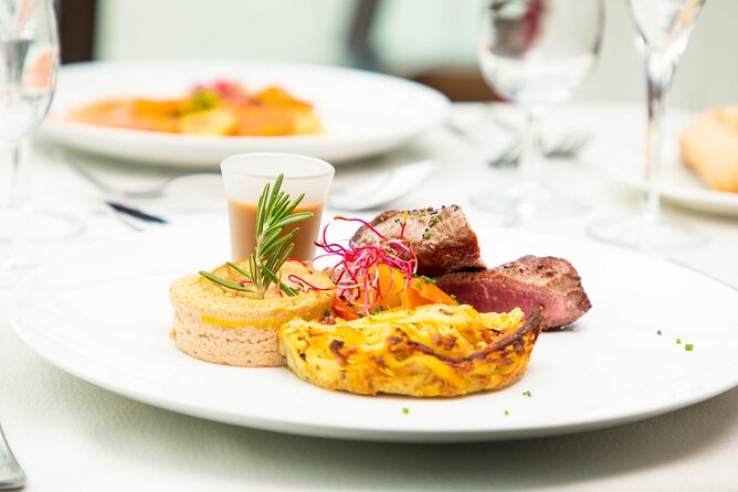 Paris Menu Dinner Night Cruise-Bateaux Parisien - Meeting Point Details