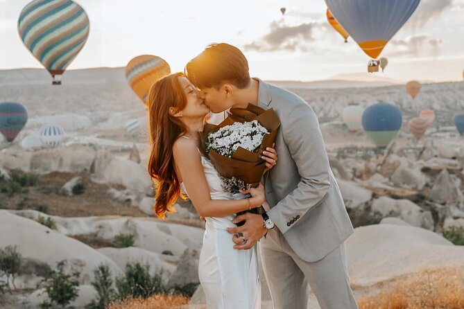 Photoshoot And Marriage Proposal With Balloon View