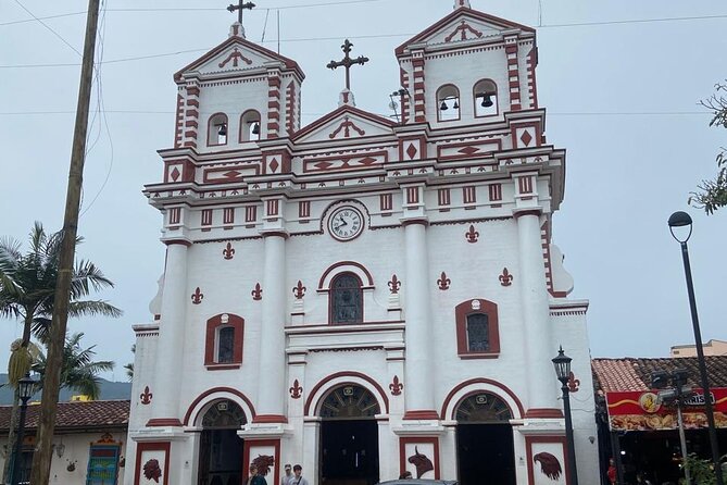Piedra Del Peñol + El Alto Del Chocho Farm + Boat Tour - Included Services and Additional Information