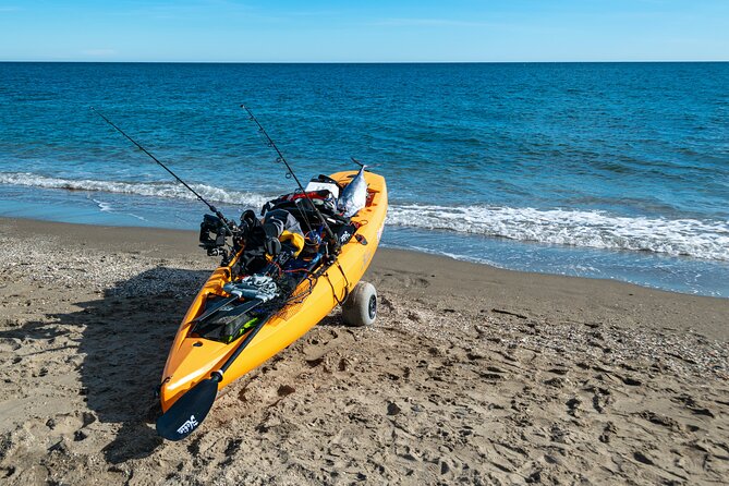 Playa Mantas Fishing and Kayak Experience - Inclusions and Features