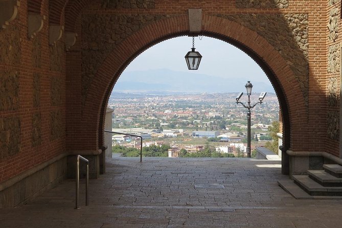 Poblet, Wines & Sitges Private Tour - Hotel Pick up From Salou/Tarragona - Tour Details