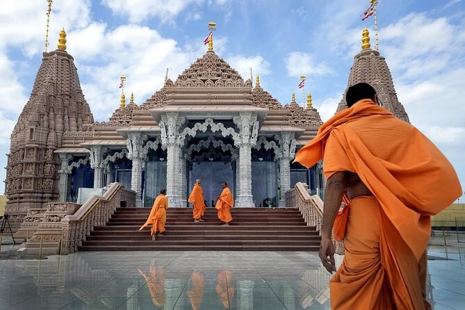 Private Abu Dhabi City Tour With Hindu Temple Visit