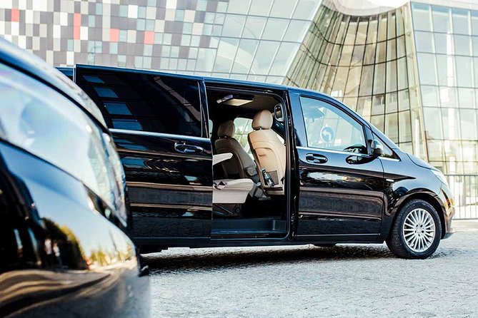 Private Arrival Transfer From Fes Saiss Airport to Your Hotel or Riad