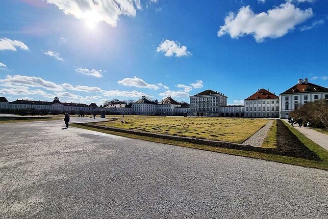 Private Audio Book City Rally Around Nymphenburg Palace in Munich
