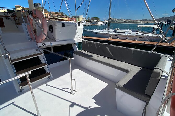 Private Boat Tour With Free Food and Drinks and Snorkeling - Meeting and Pickup Details