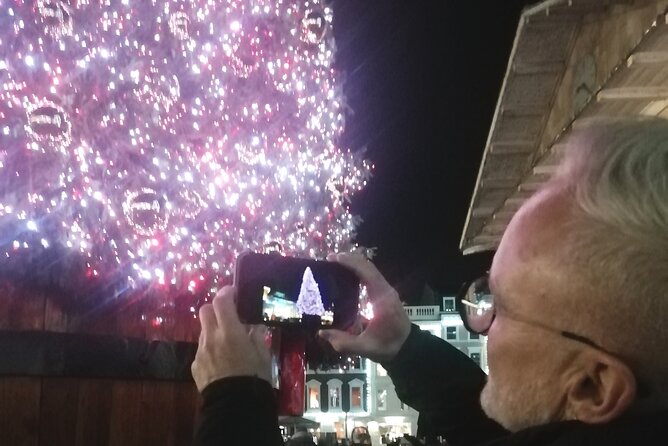Private Christmas Lights Walking Tour in London With a Local - Accessibility Information