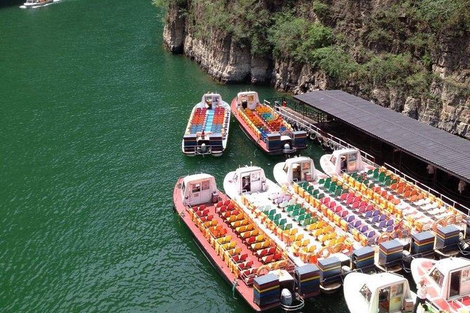 Private Day All-inclusive Tour to Longqingxia Gorge and Badaling Wildlife World - Inclusions and Exclusions