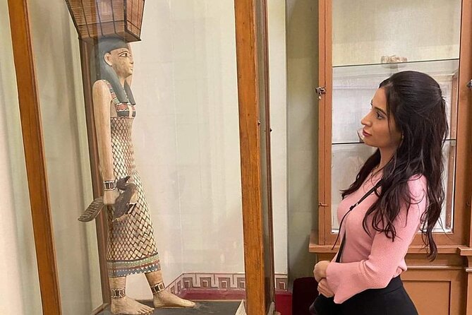 Private Day Tour at Pyramids of Giza and the Egyptian Museum