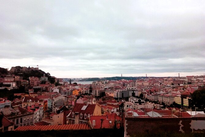 Private Day Tour Lisbon 7 Viewpoint, Christ the King, Babylon 360 - Exclusions