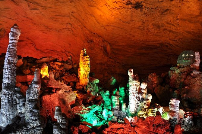 Private Day Tour of Baofeng Lake and Yellow Dragon Cave