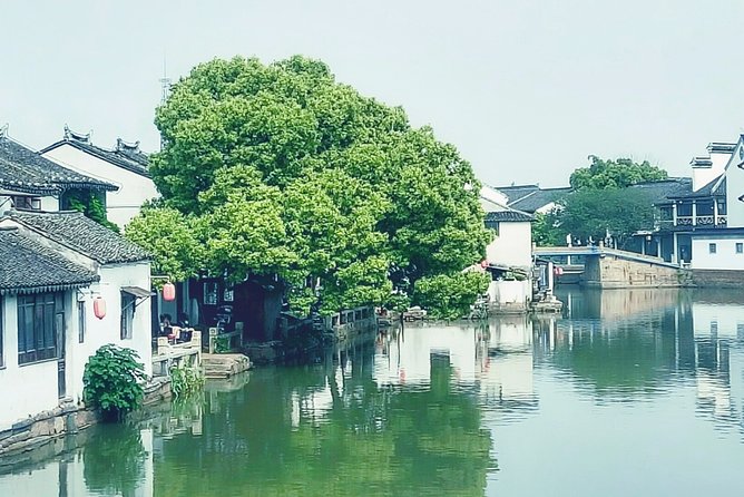 Private Day Tour to Tongli Water Town With Boat Ride & Lunch From Suzhou - Meeting and Pickup Information