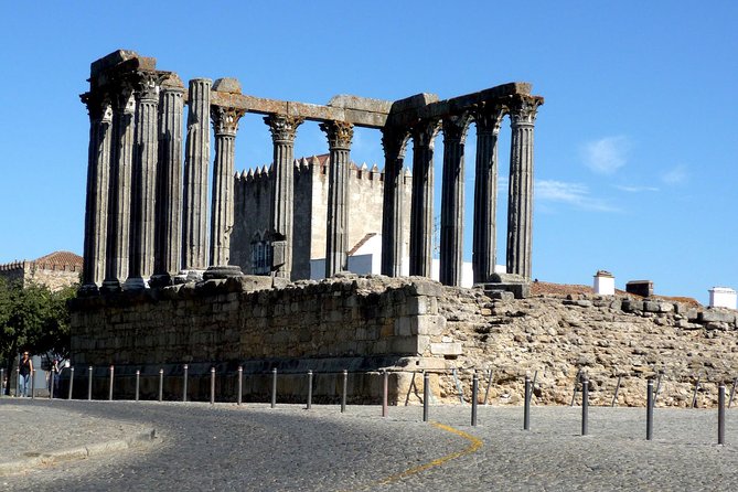 Private Day Trip to Evora Visiting Alentejo Region and Arraiolos - Pickup and Meeting