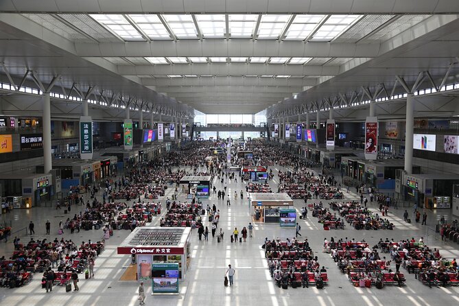 Private Departure Transfer: Hotel to Shanghai Hongqiao Railway Station