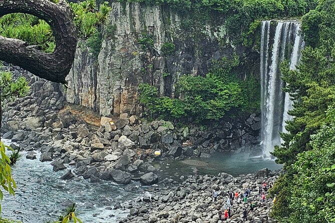 Private Full-Day Package Tour – South & East of Jeju Island