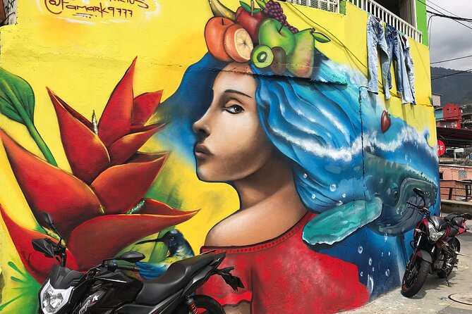 Private Full-Day Tour of Medellín Comuna 13 and Pablo