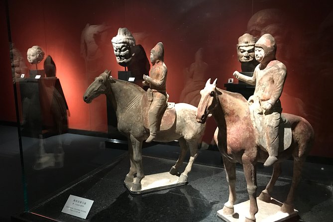 Private Layover Tour of Shanghai Museum, Yu Garden and Cruise on Huangpu River - Inclusions