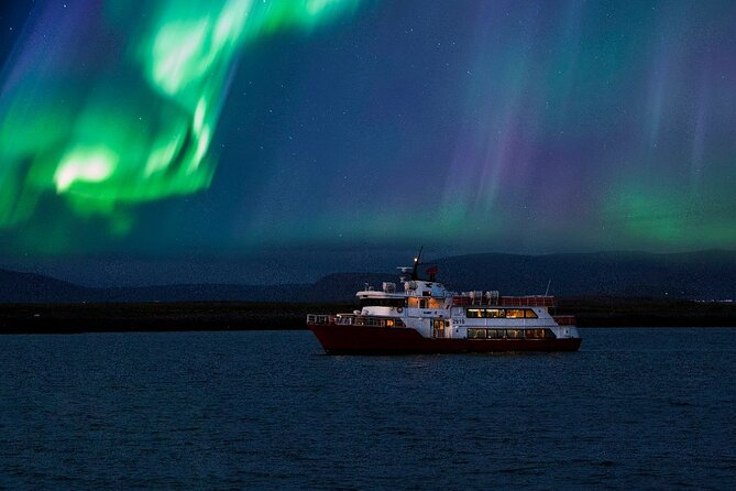 Private Northern Lights Jeep Tour With a Photographer