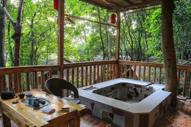 Private Overnight Tour to Tianmen Ditch and Jusoul Post From Guangzhou by Car