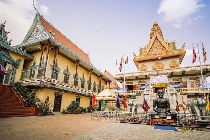 Private Phnom Penh Icons City Tour