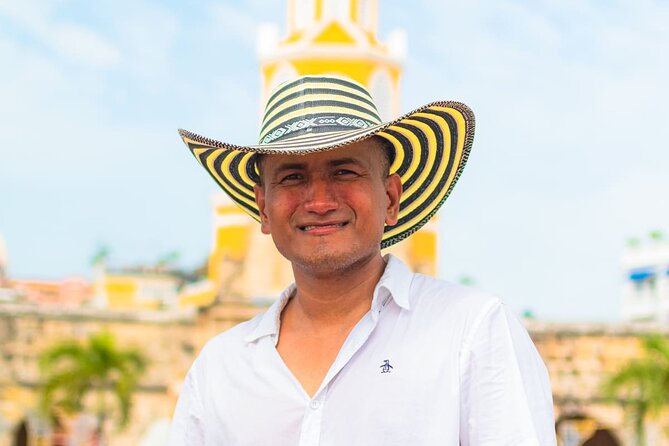 Private Photo Session Through the Streets of Cartagena