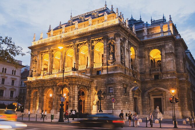 Private Photography Tour in Budapest With Professional Guide and Photographer