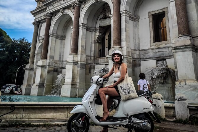 Private Photoshoot by Vespa in Rome