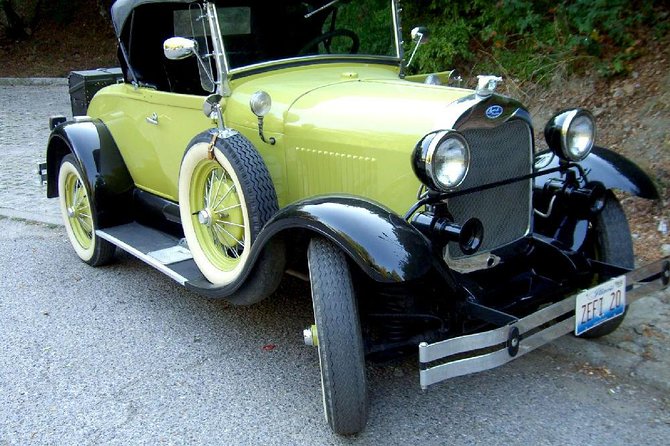 Private Retro Stylish Tour of Sliven With Ford Model a