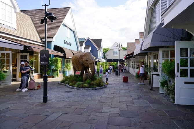 Private Shopping Tour From London to Bicester Village Outlet - Pickup Details