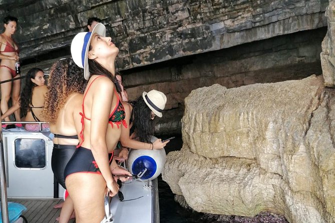 Private Speed Boat Tour to Blue & Green Cave - Boat Amenities