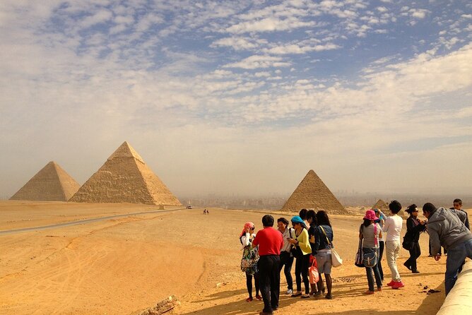 Private Tour at Pyramids of Giza , Sphinx , Memphis and Saqqara