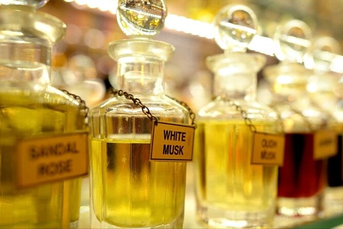 Private Tour Cairo Shopping Papyrus Perfume Bazar Cotton Shop - Perfume Exploration