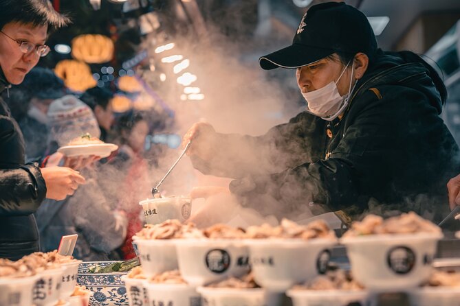 Private Tour-Drum Tower, Hutong Food Taste and Local Brewery Beer