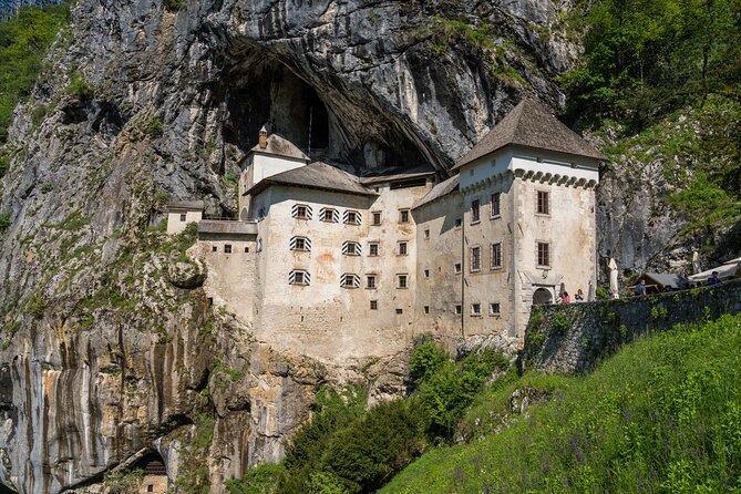 Private Tour Highlights of Slovenia - Postojna & Bled - Pickup Details