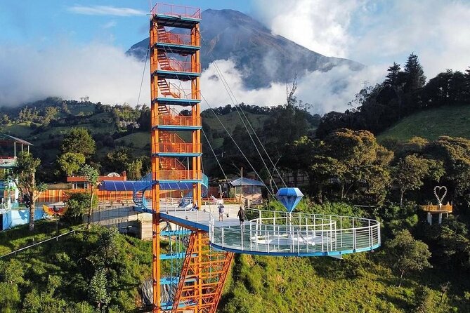 Private Tour Route of the Waterfalls and Tree House