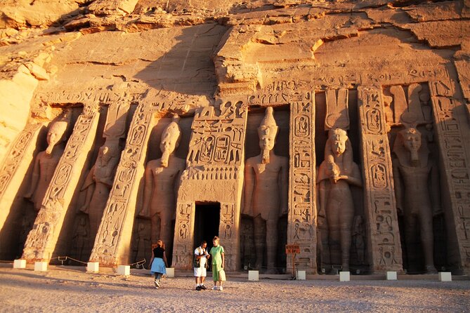 Private Tour to Abu Simbel Temples From Aswan With Transport