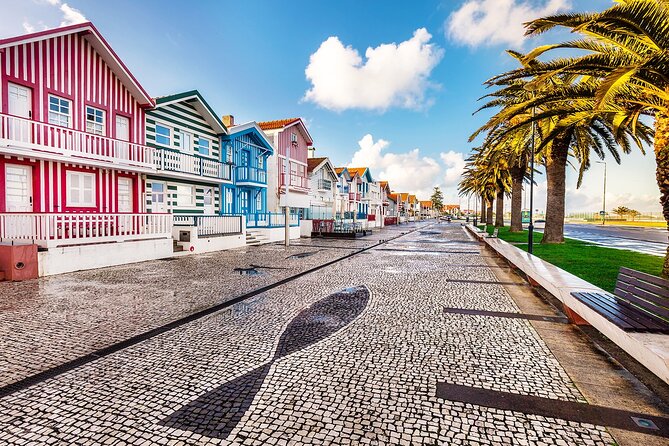Private Tour to Lisbon From Porto With up to 3 City Stops