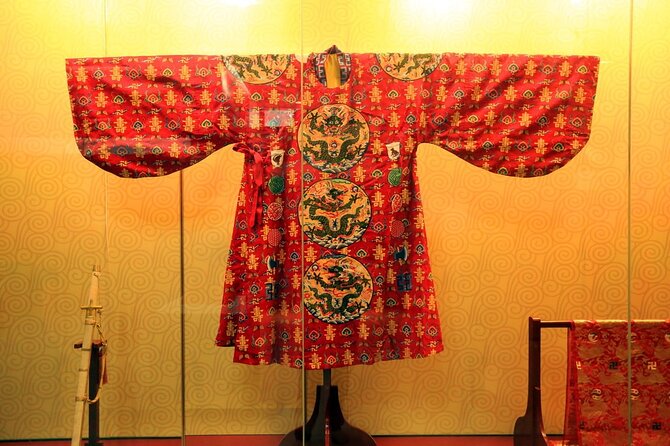 Private Tour to Ming Tombs and Badaling Night Great Wall - Inclusions