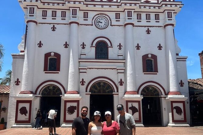 Private Tour to Peñol and Guatapé From Medellín Lunch Included - Tour Overview