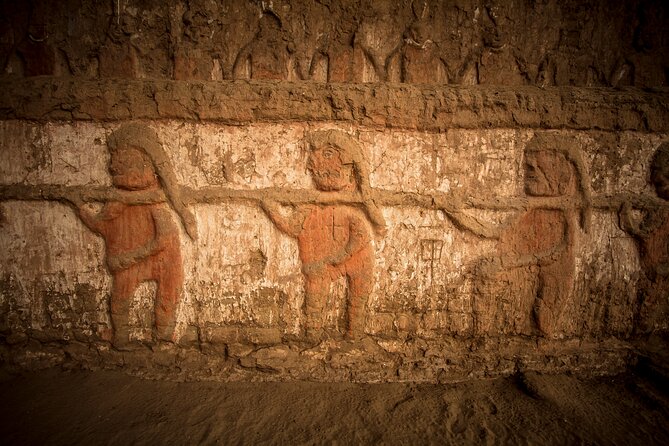 Private Tour to the Sun and Moon Temples and Huacas De Moche Museum - Itinerary Overview