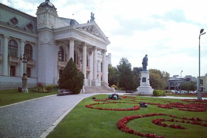 Private Transfer From Bucharest to Iasi City Price/Car 1-4 Seats