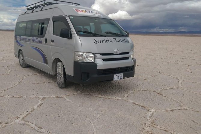 Private Transfer From Bus Station to Hotel in La Paz City
