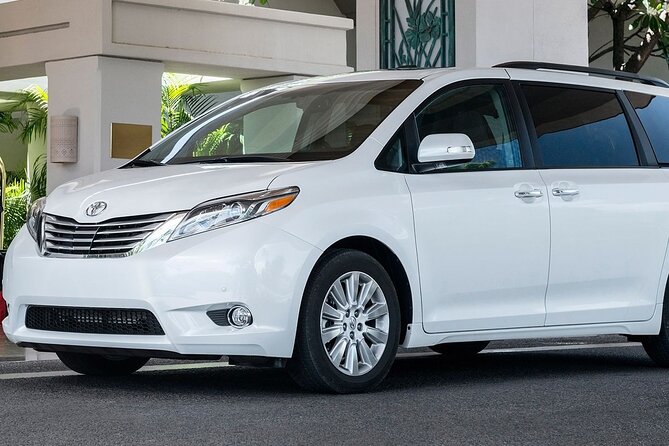 Private Transfer From Da Nang Airport (Dad) to Chan May Port - Meeting the Driver