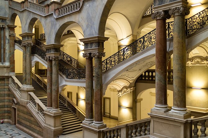 Private Transfer From Innsbruck To Munich, English Speaking Driver - Service Details